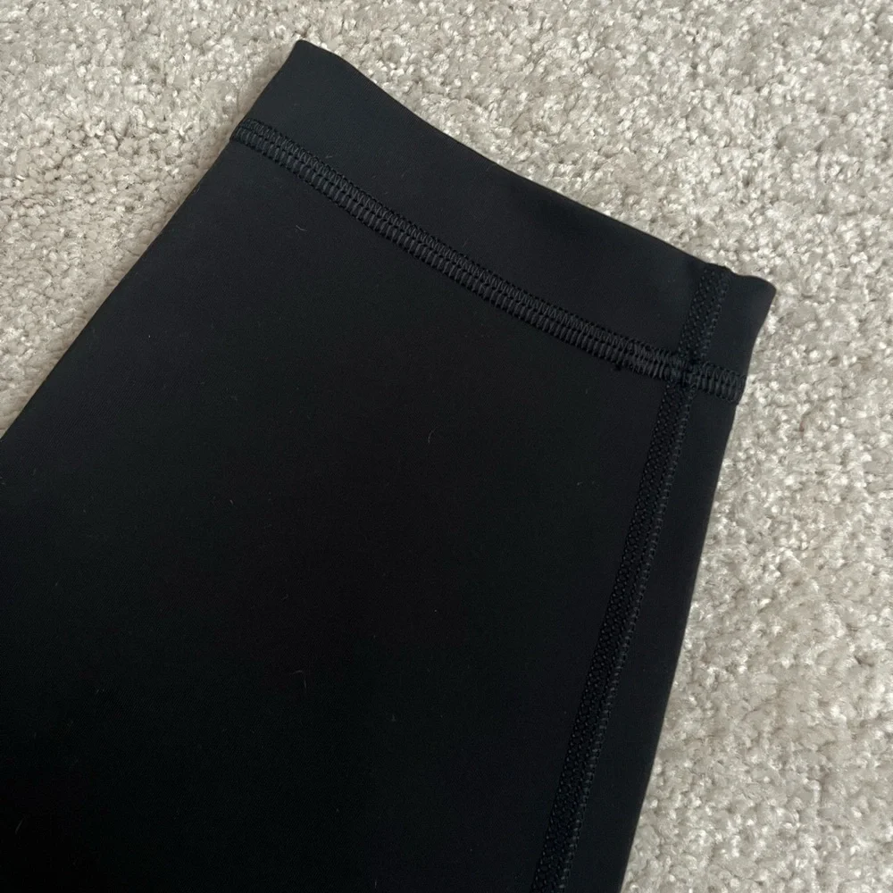 NWOT Lululemon Wunder Under SmoothCover High-Rise Tight 25" - Black - Size 10 - Picture 5 of 6